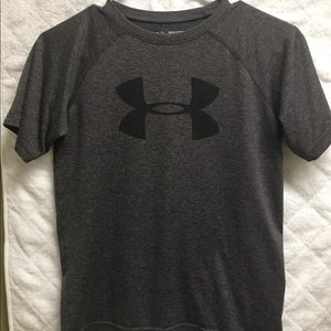 Under Armour youth T-shirt